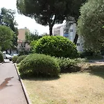 Les Glycines Menton