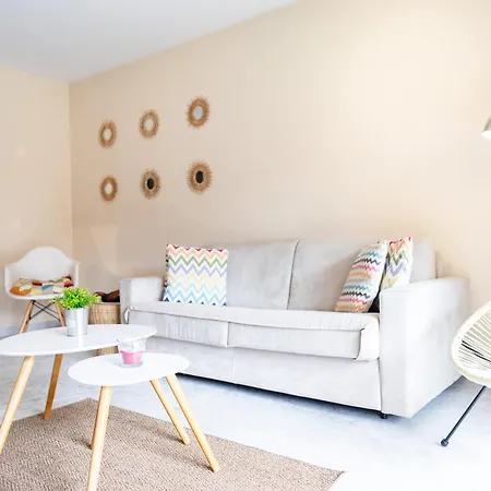 Les Glycines * مينتون