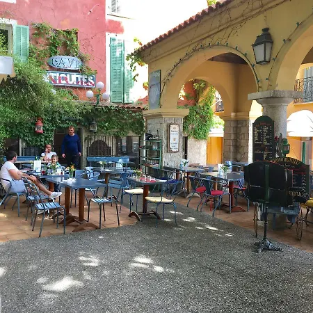 Les Glycines Apartmán
