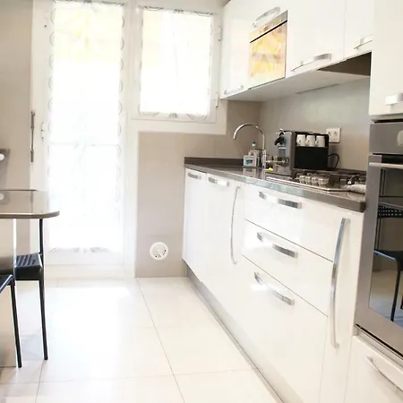 Les Glycines * مينتون