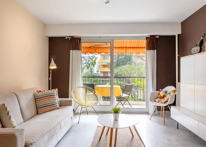 Les Glycines 아파트